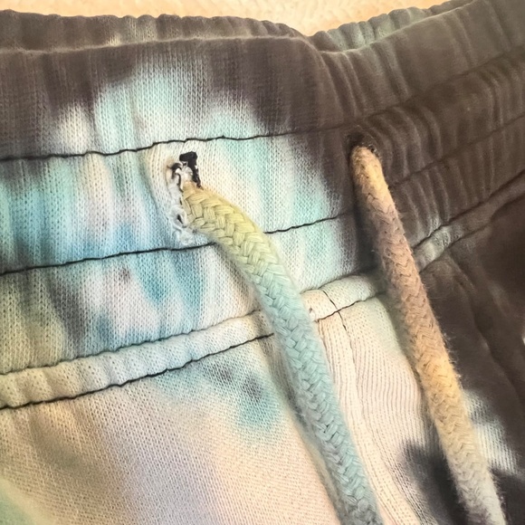 Young & Reckless (Y&R) Tie-Dye Graphic Joggers Sweatpants | Black/Red/Teal | Men - Picture 6 of 10